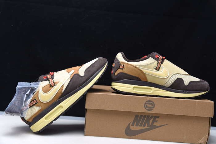Travis Scott x Nike Air Max 1 DO9392-200
