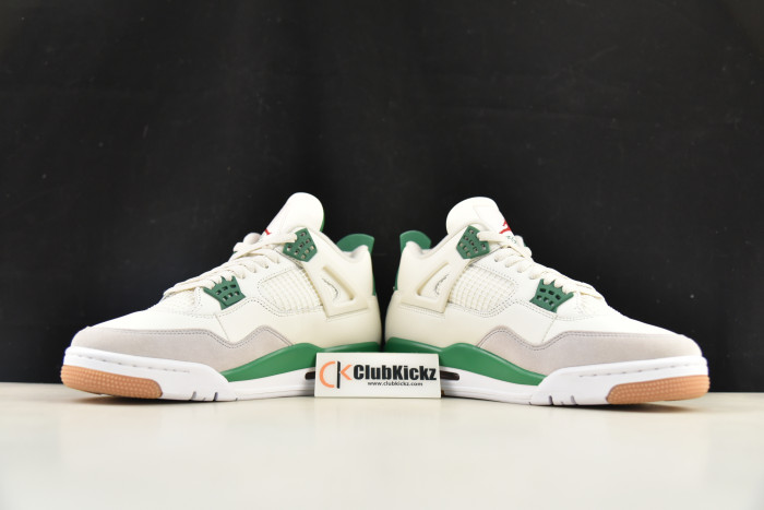 Jordan 4 Retro SB Pine Green - DR5415-103