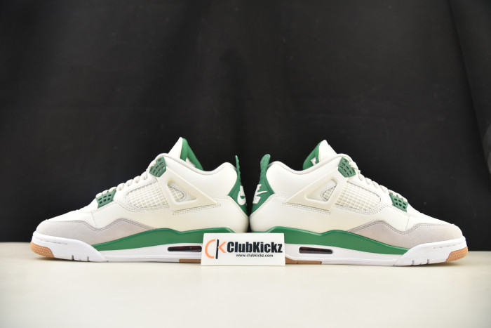 Jordan 4 Retro SB Pine Green - DR5415-103