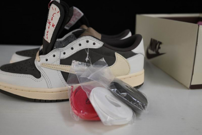 Air Jordan 1 Travis Scott Low DM7866-162