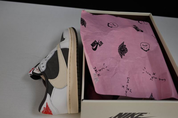 Air Jordan 1 Travis Scott Low DM7866-162