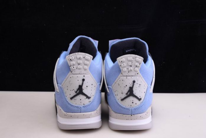 Air Jordan 4 SE “University Blue” CT8527-400