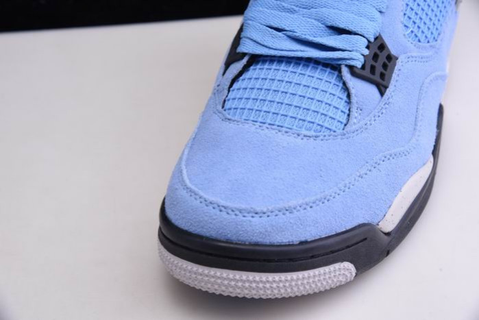 Air Jordan 4 SE “University Blue” CT8527-400