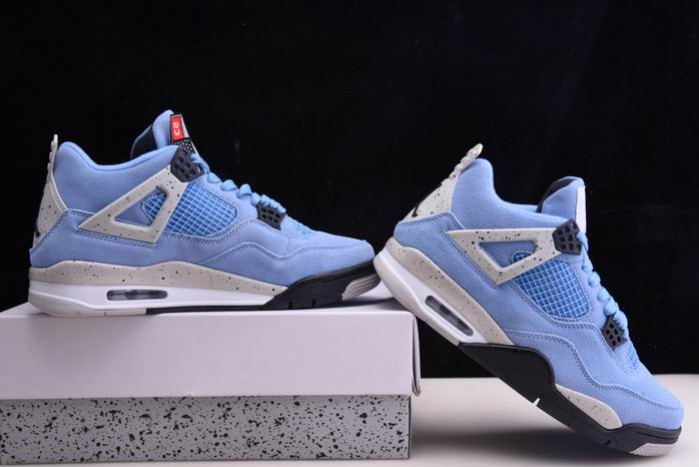 Air Jordan 4 SE “University Blue” CT8527-400