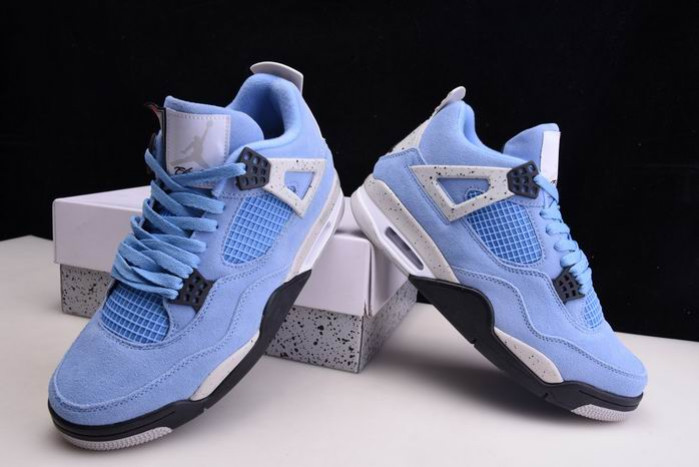 Air Jordan 4 SE “University Blue” CT8527-400