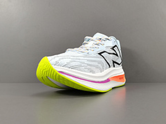 new balance nb fuel cell S*percomp trainer v2 mrcxlg3