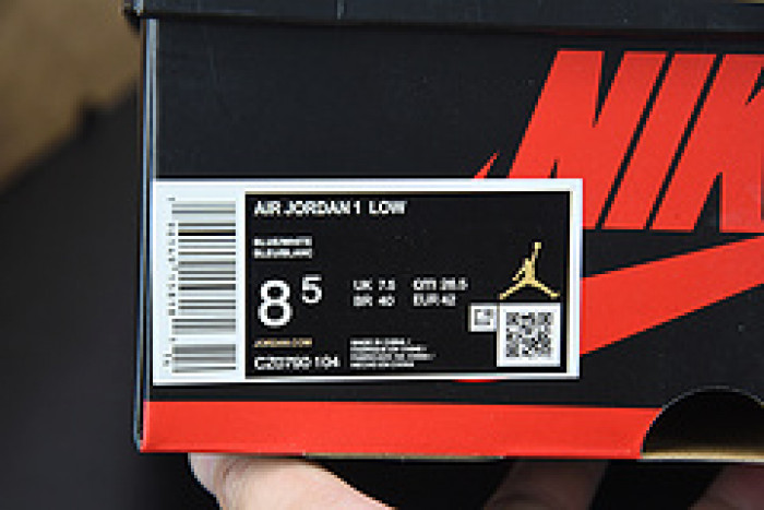 Air Jordan 1 Low OG "UNC" CZ0790-104