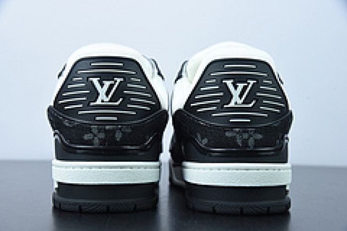 LUSV SNEAKERS