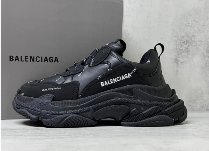 BALCIA TRIPLE S SNEAKER